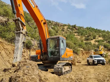 Pursaklar Kırıcılı Ekskavatör
